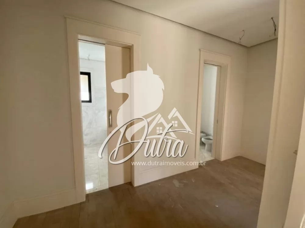 Casa de Condomínio Jardim Morumbi 435m² 04 Dormitórios 04 Suítes 3 Vagas