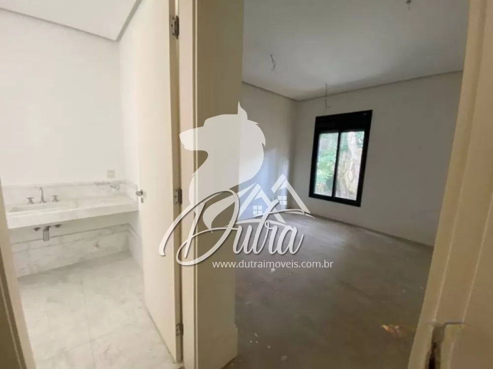 Casa de Condomínio Jardim Morumbi 435m² 04 Dormitórios 04 Suítes 3 Vagas