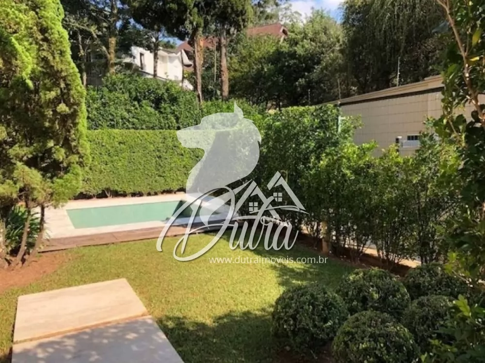 Casa de Condomínio Jardim Morumbi 435m² 04 Dormitórios 04 Suítes 3 Vagas
