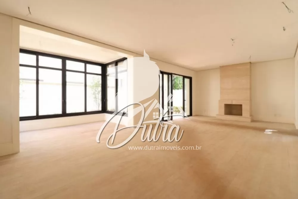 Casa de Condomínio Jardim Morumbi 435m² 04 Dormitórios 04 Suítes 3 Vagas