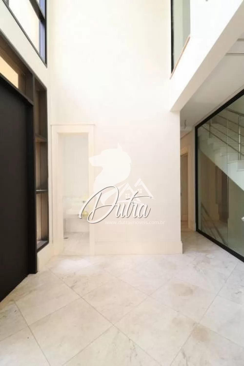 Casa de Condomínio Jardim Morumbi 435m² 04 Dormitórios 04 Suítes 3 Vagas