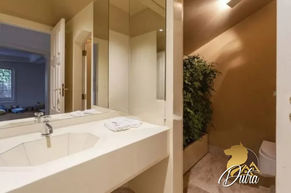Padrão Jardim Europa 620m² 04 Dormitórios 04 Suítes 4 Vagas