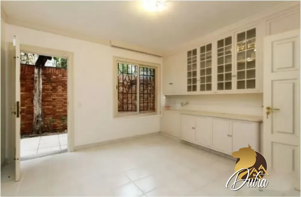 Padrão Jardim Europa 620m² 04 Dormitórios 04 Suítes 4 Vagas