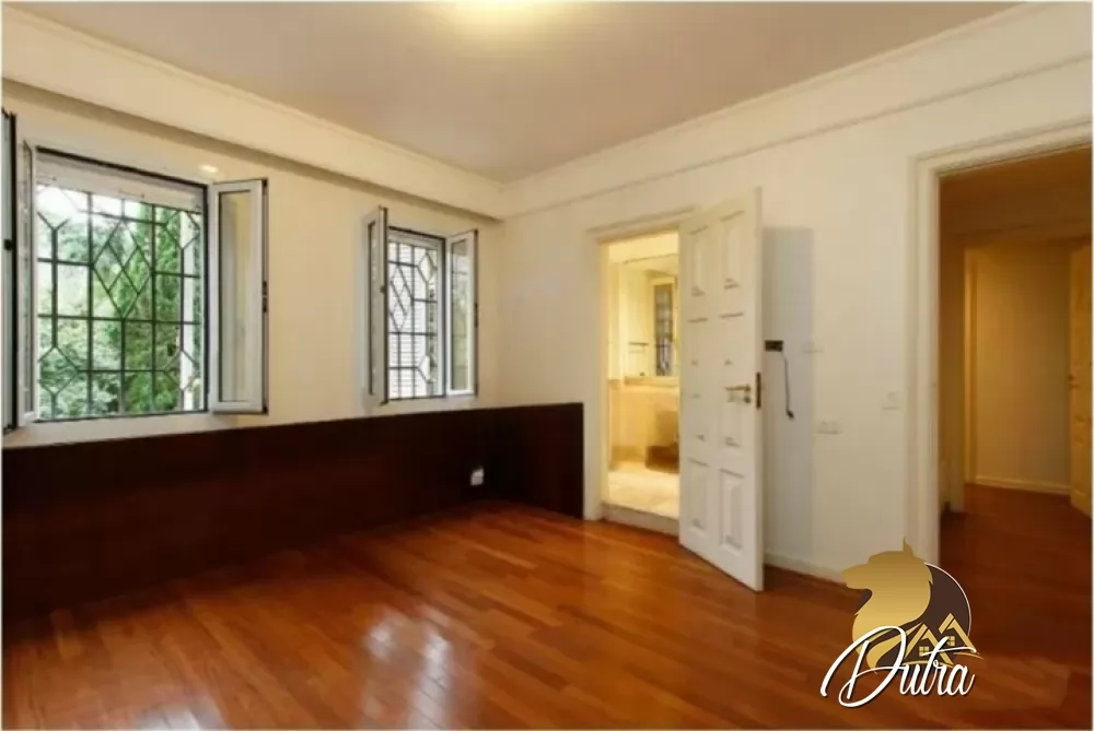 Padrão Jardim Europa 620m² 04 Dormitórios 04 Suítes 4 Vagas