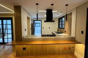 Padrão Jardim Europa 240m² 04 Dormitórios 02 Suítes 3 Vagas