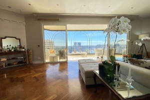 Lindenberg Caroline Mahal Panamby 350m² 04 Dormitórios 04 Suítes 4 Vagas