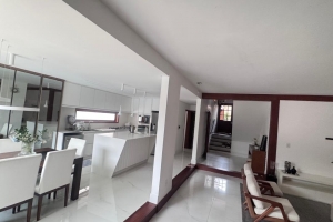 Padrão Jardim Riviera 292m² 03 Dormitórios 03 Suítes 4 Vagas