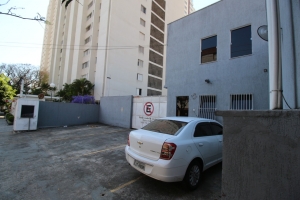 Prédio Inteiro Água Branca 560m² 01 Dormitórios 02 Suítes 30 Vagas