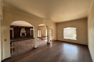 Casa de Vila Jardim Riviera 450m² 03 Dormitórios 03 Suítes 4 Vagas