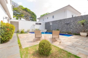 Padrão Jardim Luzitânia 453m² 05 Dormitórios 02 Suítes 6 Vagas