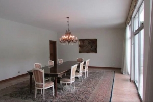 Padrão Jardim Paulista 580m² 05 Dormitórios 04 Suítes 10 Vagas