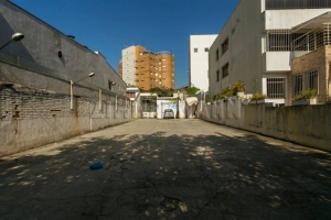 Terreno Padrão Pinheiros 350m² 35 Vagas