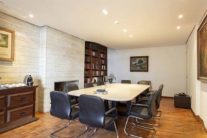 Padrão Jardim Europa 480m² 04 Dormitórios 04 Suítes 4 Vagas