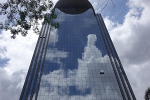 Torre 2000 – Edifício Julio de Almeida Prado Penteado Pinheiros 800m² 32 Vagas