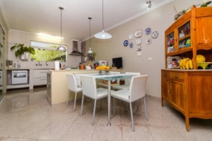 Padrão Jardim Luzitania 241m² 02 Dormitórios 02 Suítes 5 Vagas