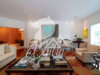 Padrão Santo Amaro 736m² 04 Dormitórios 04 Suítes 6 Vagas
