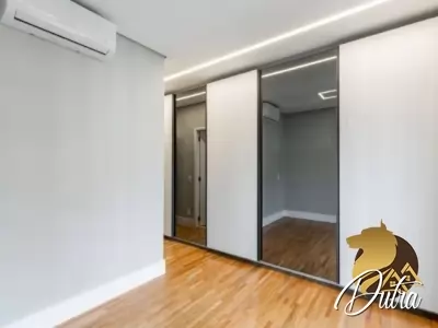 Condomínio Príncipe de Navarra Indianópolis 212m² 03 Dormitórios 03 Suítes 3 Vagas