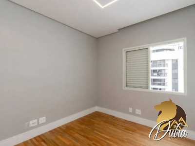 Condomínio Príncipe de Navarra Indianópolis 212m² 03 Dormitórios 03 Suítes 3 Vagas