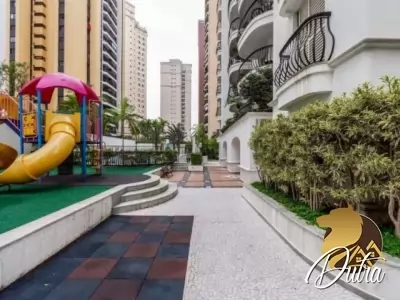 Condomínio Príncipe de Navarra Indianópolis 212m² 03 Dormitórios 03 Suítes 3 Vagas