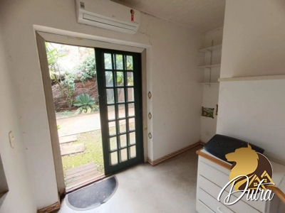 Padrão Jardim Paulista 300m² 03 Dormitórios 01 Suítes 3 Vagas