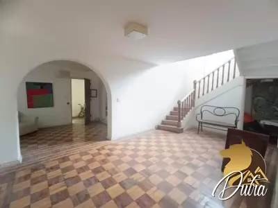 Padrão Jardim Paulista 300m² 03 Dormitórios 01 Suítes 3 Vagas