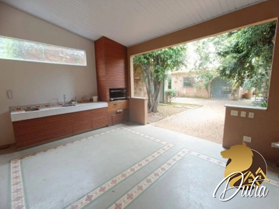 Padrão Jardim Paulista 300m² 03 Dormitórios 01 Suítes 3 Vagas