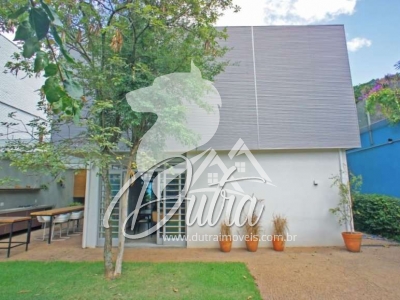 Casa Jardim Paulistano 390m² 4 Suítes 4 Vagas Depósito