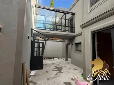 Padrão Jardim Europa 240m² 04 Dormitórios 02 Suítes 3 Vagas