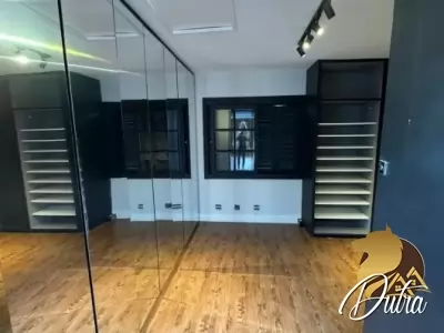 Padrão Jardim Europa 240m² 04 Dormitórios 02 Suítes 3 Vagas