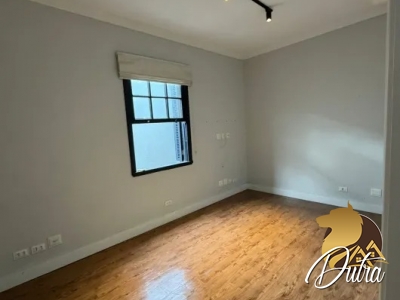 Padrão Jardim Europa 240m² 04 Dormitórios 02 Suítes 3 Vagas