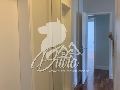 Benedito Lapin Itaim Bibi 157m² 03 Dormitórios 03 Suítes 3 Vagas