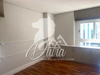 Benedito Lapin Itaim Bibi 157m² 03 Dormitórios 03 Suítes 3 Vagas