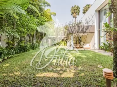 Imperiale Uffizi Jardim Vitória Régia 852m² 05 Dormitórios 05 Suítes 6 Vagas