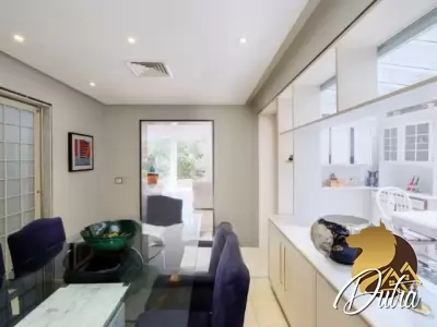 Padrão Jardim Europa 300m² 03 Dormitórios 02 Suítes 3 Vagas