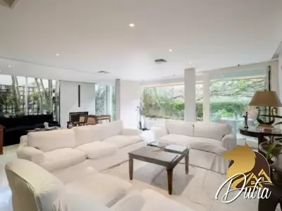 Padrão Jardim Europa 300m² 03 Dormitórios 02 Suítes 3 Vagas