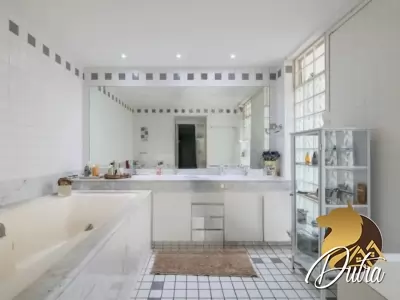 Padrão Jardim Europa 300m² 03 Dormitórios 02 Suítes 3 Vagas