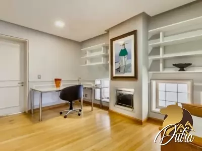 Padrão Jardim Europa 300m² 03 Dormitórios 02 Suítes 3 Vagas