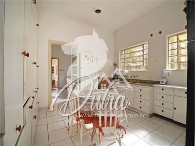Padrão Jardim Europa 523m² 06 Dormitórios 03 Suítes 8 Vagas