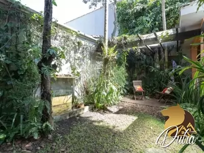 Sobrado Alto de Pinheiros 215m² 03 Dormitórios 01 Suítes 2 Vagas