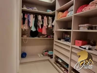 Padrão Jardim Europa 415m² 04 Dormitórios 04 Suítes 3 Vagas