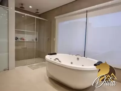 Padrão Jardim Europa 415m² 04 Dormitórios 04 Suítes 3 Vagas