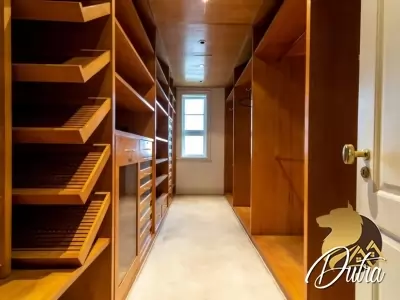 Padrão Jardim Everest 956m² 05 Dormitórios 05 Suítes 5 Vagas