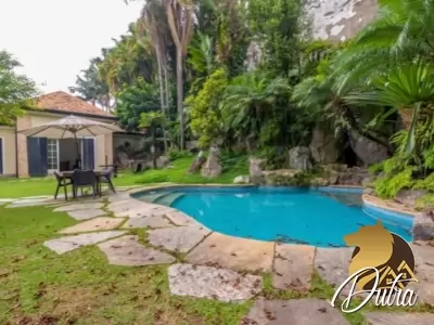 Padrão Jardim Everest 956m² 05 Dormitórios 05 Suítes 5 Vagas