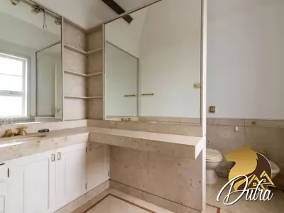 Padrão Jardim Everest 956m² 05 Dormitórios 05 Suítes 5 Vagas