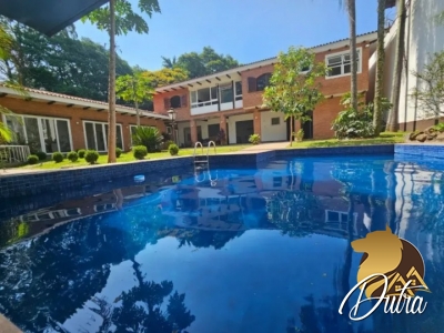Casa de Vila Jardim Morumbi 695m² 05 Dormitórios 04 Suítes 10 Vagas