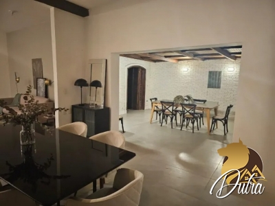Casa de Vila Jardim Morumbi 695m² 05 Dormitórios 04 Suítes 10 Vagas