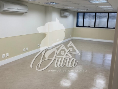 Prédio Inteiro Vila Olímpia 1200m² 30 Vagas