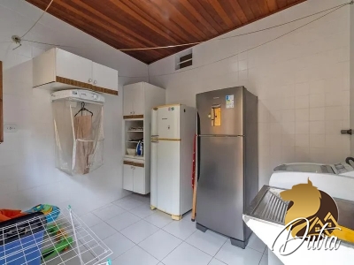 Sobrado Jardim Europa 219m² 03 Dormitórios 3 Vagas