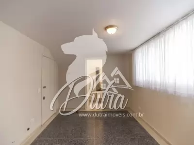 Sobrado Indianópolis 196m² 03 Dormitórios 01 Suítes 3 Vagas