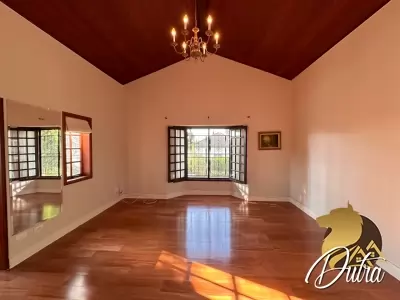 Morada dos Pinheiros Morada dos Pinheiros (Aldeia da Serra) 536m² 04 Dormitórios 04 Suítes 4 Vagas